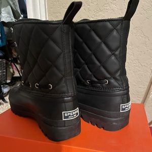 SOLD!!! SPERRY Quilted Top Sider Black Duck Boots